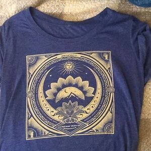 Small t-shirt w/ design on front